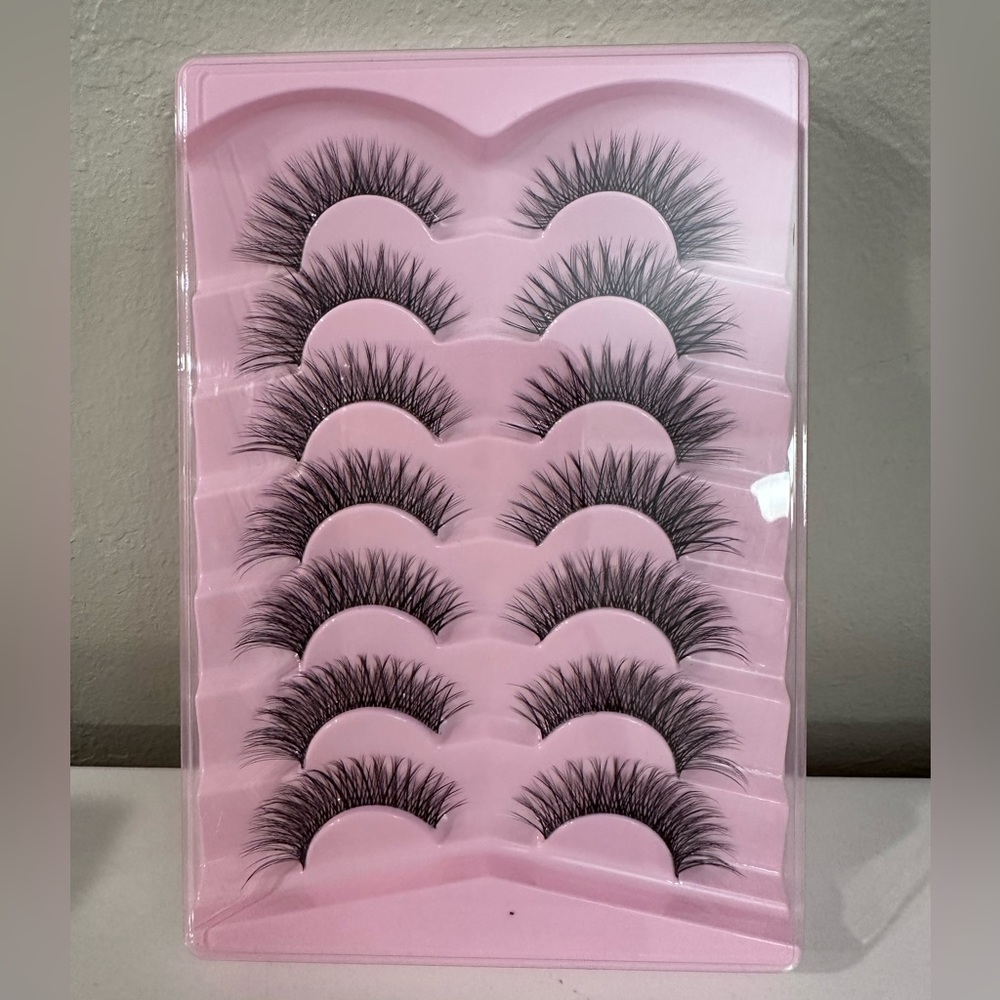 False eyelashes